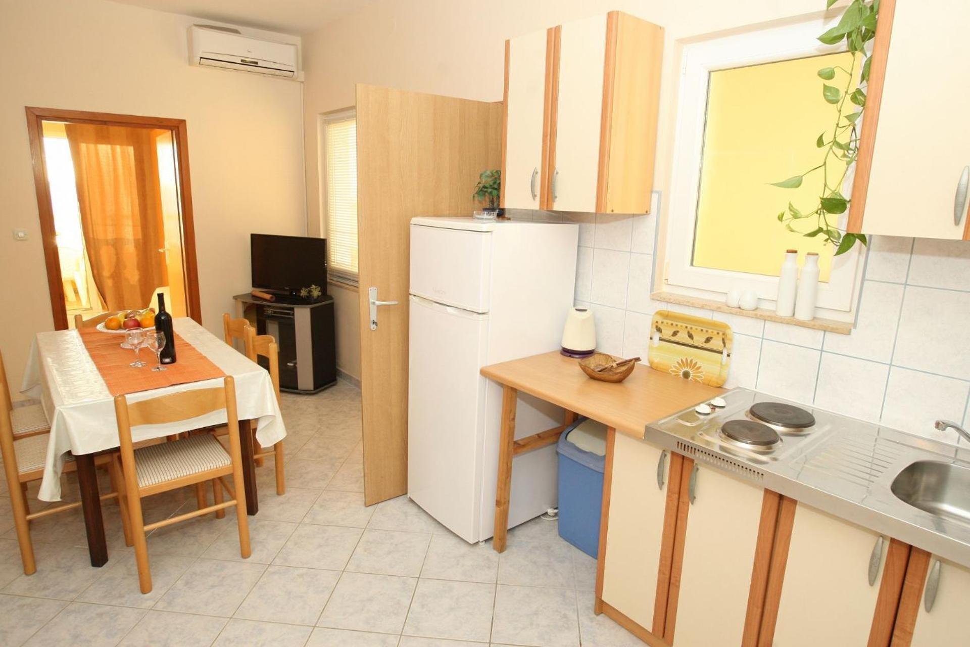 Apartments Mladen Vrsi Exterior photo