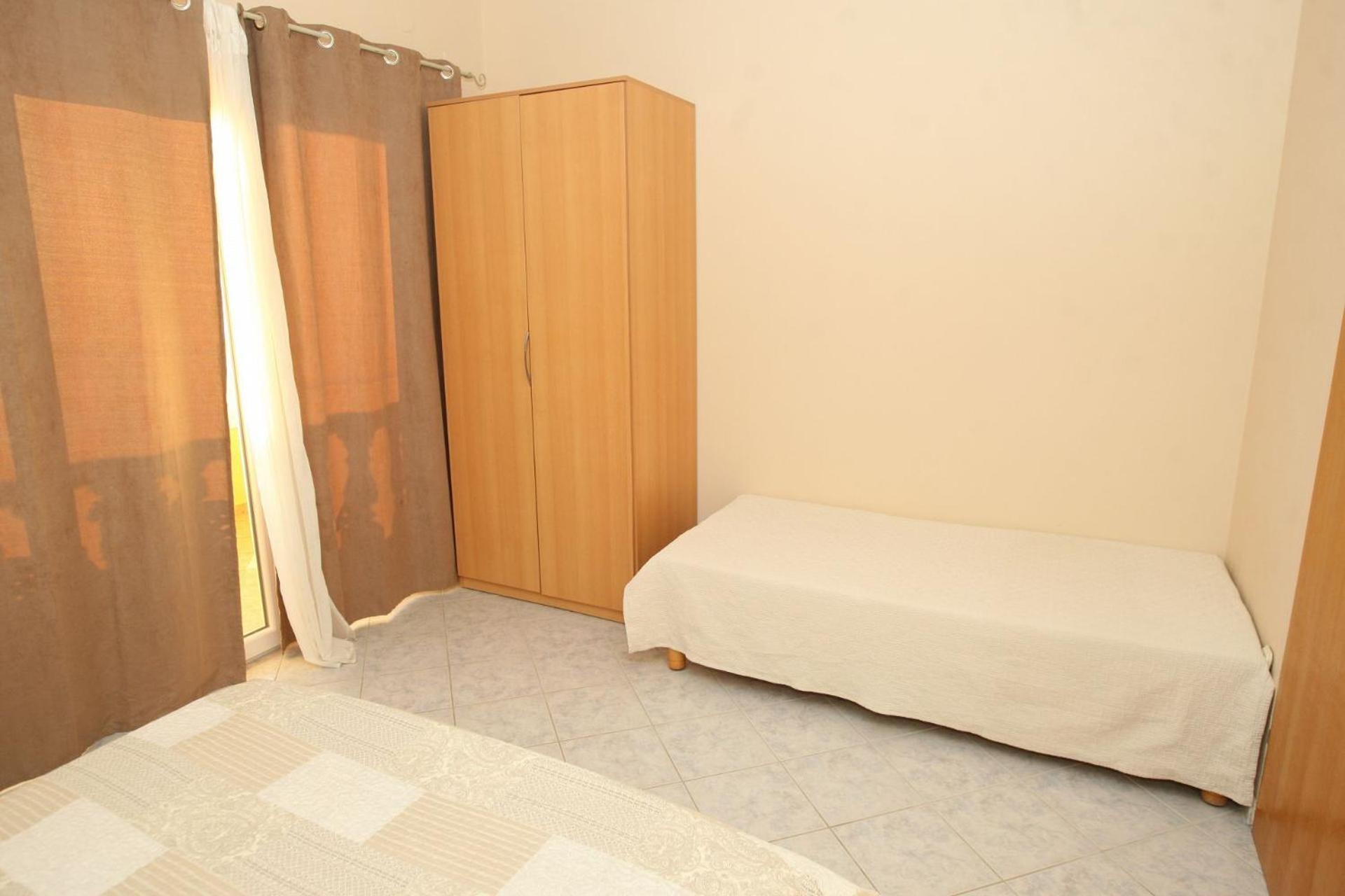 Apartments Mladen Vrsi Exterior photo